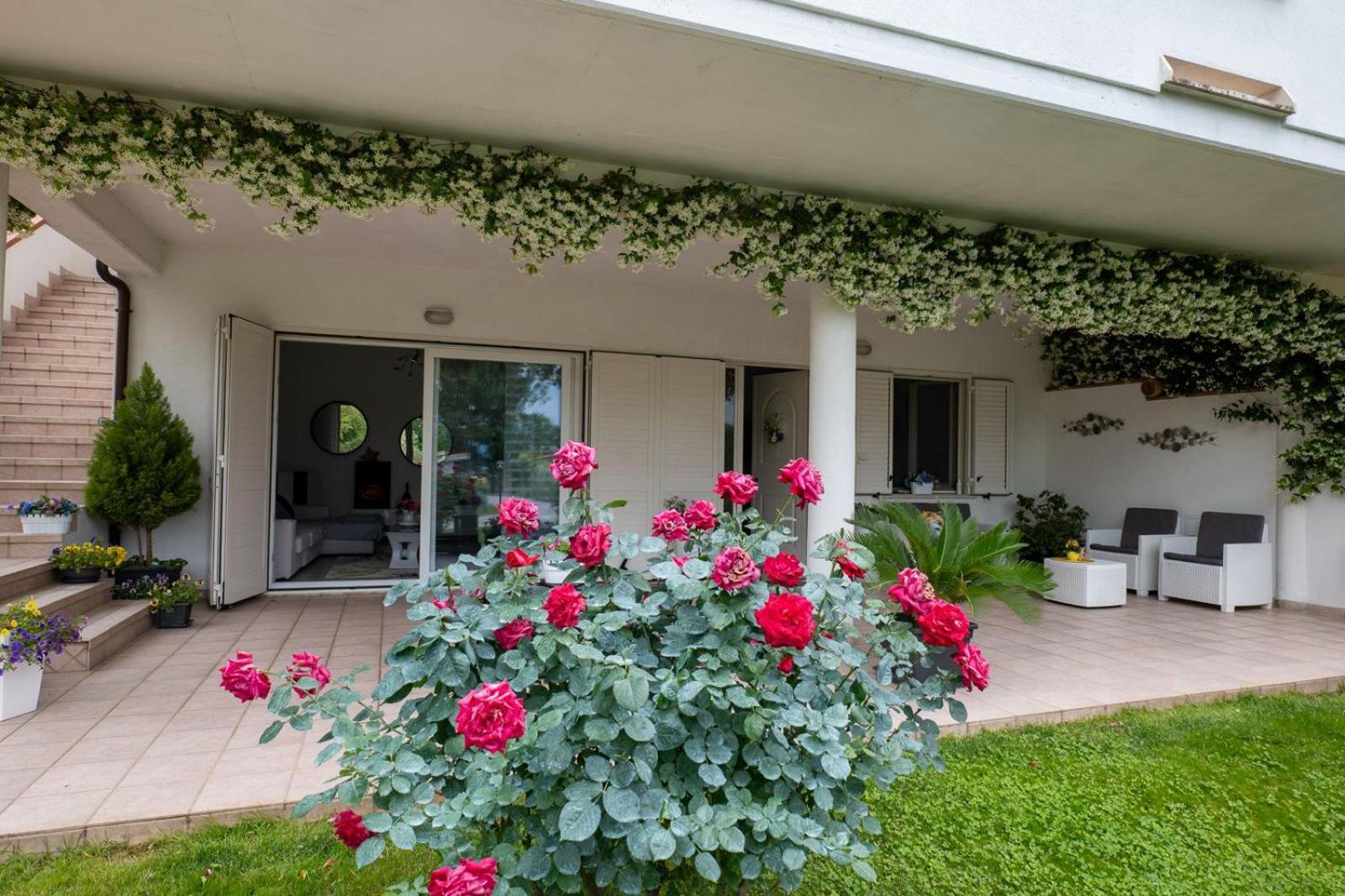 Parco Delle Rose Vila Sulmona Exterior foto